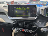 Apple CarPlay/Android Autotに対応したタッチスクリーン/Bluetooth接続/ハンズフリー通話/ミュージックプレイヤー接続