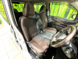 運転席シート廻りは使用感も少なく、良好な状態となっています。丁寧に使われていたことがよくわかりますね。