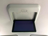 【フリップダウンモニター】大画面モニターで後席でもエンタメをお楽しみいただけます。小さなお子様にも大人気の装備です♪