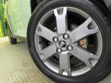【純正15インチアルミホイール】外観にマッチした純正アルミホイールを装着しております。各種社外アルミホイールや、スタッドレスタイヤも取扱いしております。是非ご相談ください♪