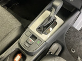 発進時から滑らかに加速する無段階変速のCVTはストップ&ゴーの多い街の中も快適です