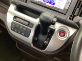 発進時から滑らかに加速する無段階変速のCVTはストップ&ゴーの多い街の中も快適です
