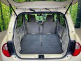 普段のお買い物や通勤、送迎等に十分な荷室スペースを確保しております。セカンドシートを倒すと、大きな荷物の積載も可能です♪