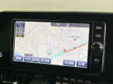 【純正ナビ】人気の純正ナビを装備しております。ナビの使いやすさはもちろん、オーディオ機能も充実!キャンプや旅行はもちろん、通勤や買い物など普段のドライブも楽しくなるはず♪