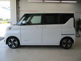排気量は660ccのターボ付き軽自動車。両側パワースライドドアです。