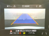 ●ガイドライン付きバックカメラ:不安な駐車もこれで安心!ガイドライン付きなので狭い箇所での駐車もラクラクです!