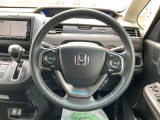 ステアリングにはホンダセンシング操作スイッチ、オーディオ操作スイッチが配置されています♪