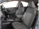 長時間の運転も疲れにくいフロントシート!体をしっかり支えてくれて運転がしやすい形状です!