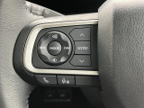 ナビゲーションの装着でステアリング左側のスイッチで操作ができます。オーディオの操作や切替が可能になり、運転しながらでも扱えるのでとても便利です♪