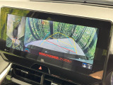 【パノラミックビューモニター】専用のカメラにより、上から見下ろしたような視点で360度クルマの周囲を確認することができます☆死角部分も確認しやすく、狭い場所での切り返しや駐車もスムーズに行えます。