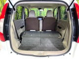 後席を格納すると、これだけの広さが!シーンに合わせたシートアレンジで、大きな荷物も積むことが出来ます♪
