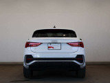 Audi Q3 Sportback 35 TFSI S line/LEDヘッドライト/アルミホイール 20スポーク Vデザイン グラファイトグレー 7.0J x 19/プライバシーガラス