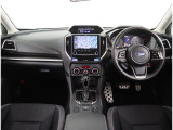ドライバーが運転以外のことに気を遣うことなく、疲れにくく、安心・集中して運転ができる。SUBARUは視界設計をはじめ、操作パネルやシートのデザインなど細部にまでこだわっています。
