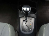 電子制御式無段変速のフロアシフトです。