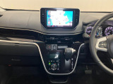 ナビ、オートエアコン付