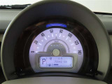 見やすいメーターパネルで安全運転のお役に立ちます!!