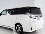★展示前点検実施★特殊な機材も用いて、全車点検を実施しております!