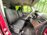 運転席シート廻りは使用感も少なく、良好な状態となっています。丁寧に使われていたことがよくわかりますね。