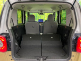 普段のお買い物や通勤、送迎等に十分な荷室スペースを確保しております。セカンドシートを倒すと、大きな荷物の積載も可能です♪