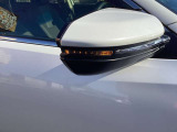オシャレさと視認性を兼ね備えたLEDミラーウインカー♪