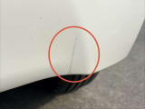 リヤバンパーの傷の写真です。修理も受け付けておりますので気軽にスタッフへご相談ください!