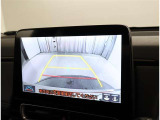 バックガイドモニターで、後方を確認しながら安心して駐車することができます。運転初心者も熟練者も必須の機能ですよ!