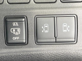 【両側パワースライドドア】スマートキーや運転席のスイッチで後席両側スライドドアの開閉が可能♪電動だから力を入れてドアを開ける必要が無く、小さなお子様でも簡単に開け閉めでき快適です♪