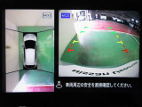 アラウンドビューモニターで車庫入れも空から見ている様に駐車できラクラクです。