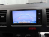 バックモニターを装備しています。車庫入れ時等に車両後方が確認出来るのでとても便利です。