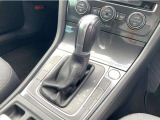 デュアルクラッチ7速DSGミッションはとても滑らかに、一瞬で変速します。エンジンのトルクもあるのでとても快適に走れます。