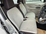 前席です。シートの汚れもなく非常にきれいな状態です、