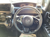 ステアリングにはホンダセンシング操作スイッチ、オーディオ操作スイッチが配置されています♪