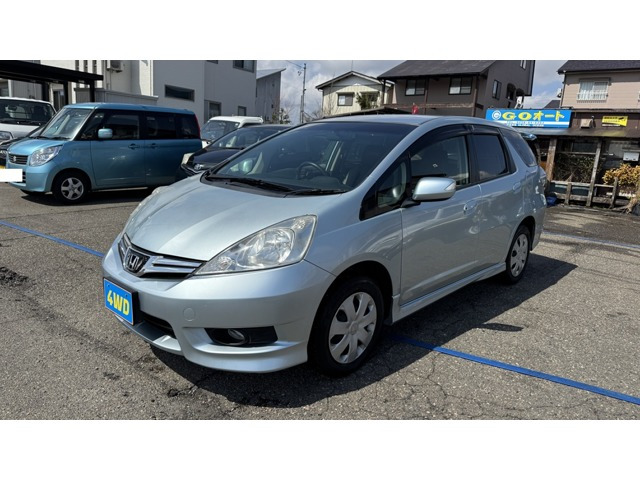 フィットシャトル 1.5 15X ファインライン 4WD 