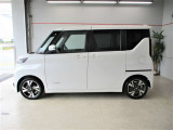 ■排気量は660ccのターボ付き軽自動車。両側パワースライドドアです。
