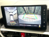 【パノラミックビューモニター】専用のカメラにより、上から見下ろしたような視点で360度クルマの周囲を確認することができます☆死角部分も確認しやすく、狭い場所での切り返しや駐車もスムーズに行えます。
