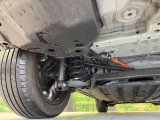 お車を安心してお乗りいただく為には、足回りの定期点検が欠かせません。サービスサポート(有償保証)では無料点検もご提供しており、安心のカーライフをお過ごしいただけるサポート体制が整っています。
