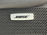 【BOSEサウンドシステム】メーカーオプションの高品位サウンドシステムを搭載。専用のチューニングが施された大小様々なスピーカーから良質なサウンドが奏でられ、臨場感あふれる音響空間を演出します。
