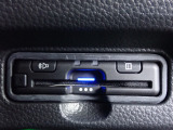 ■【ETC車載器】が装備されています。セットアップをしてお渡しとなり、ETCカードを差し込むだけで高速道路の利用が可能です。