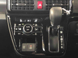 温度を設定すれば、自動で車内の温度管理をしてくれる優れものです♪ATミッションで運転楽々