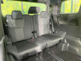 3列目シートはもちろん状態良好☆大人でもゆったりと座って頂けますので、大人数でのお出かけもラクラクです♪ご家族で、気の知れた仲間で、ドライブに行くのが楽しみですね♪