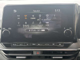 純正のメモリーナビ搭載です。初めての場所でも安心ですね♪