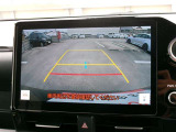バックモニター付きですので、日常の駐車はもちろん、人や障害物などを映像で確認できるので安心です!(補助装置になりますので、目視でもご確認ください)