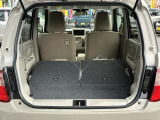 後部座席を倒すと大容量のラゲッジルームに!