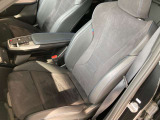 助手席シートも運転席同様に人間工学に基づいた設計となっておりますので、長距離ドライブも快適です♪