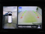 ■アラウンドビューモニター搭載。車体を4方向のカメラで「上から見下ろしたような映像」を映します。車庫入れが苦手な方も映像サポートでラクラク駐車できます。■ドライブレコーダー画像表示。