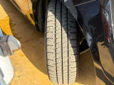 タイヤの残り溝は5ミリ程度です!