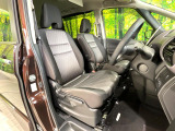 運転席シート廻りは使用感も少なく、良好な状態となっています。丁寧に使われていたことがよくわかりますね。