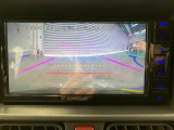 【バックモニター】ガイドライン表示機能付きバックカメラ装着車です。バックでの駐車時など後方の安全確認ができて安心安全です♪