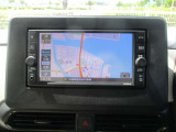 純正ナビ付(MJ121D-W)。どこに行くにもあると便利なカーナビ付きです!