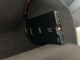 ETC車載機は助手席側のグローブボックス内部に取り付けられております。盗難防止に役立ちますし、邪魔になる事にもなりません!